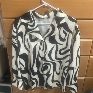 Beautiful black and white animal print blouse, lightweight material long sleeve